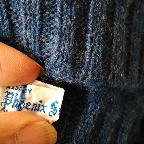 Continental Inc. Argyle Sweater - Picture 4 of 7